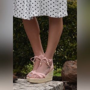Pink wrap around wedges